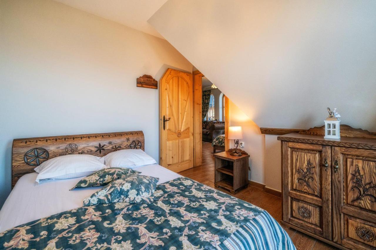 Butorowy Dwor 3*